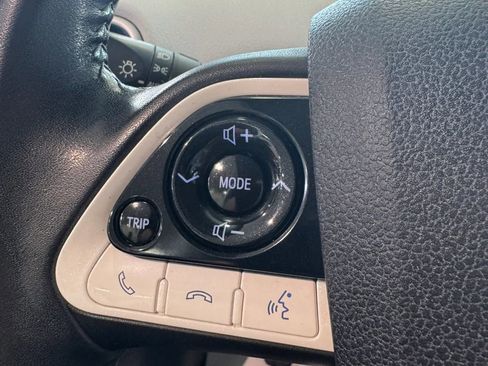 Used 2016 Toyota Prius Four Touring FWD image 20