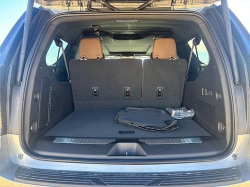New 2026 Chevrolet Suburban High Country w/ Sun And Tow Package image 15