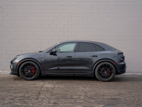 Certified 2025 Porsche Macan 4S Electric image 2