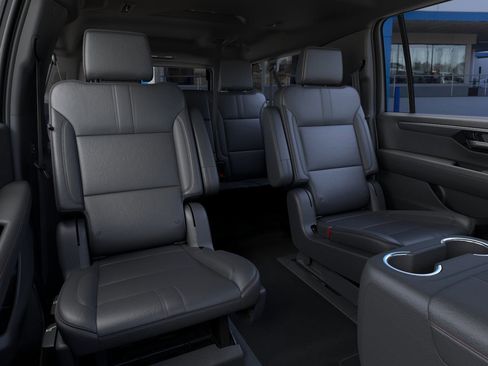 New 2026 Chevrolet Suburban RST image 17