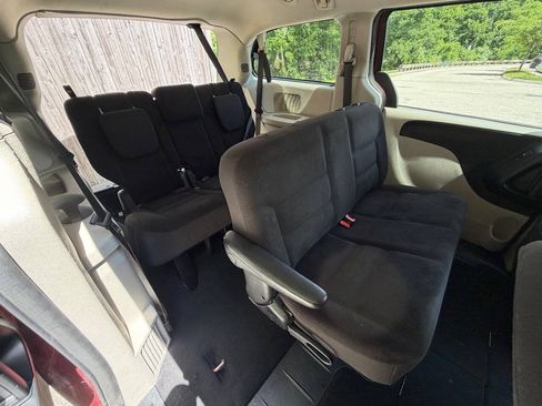 Used 2017 Dodge Grand Caravan SE w/ Power Window Group FWD image 13