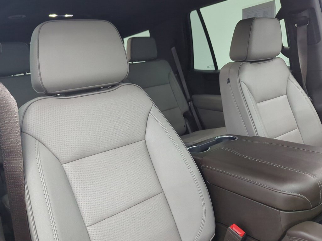 Used 2025 GMC Yukon Elevation AWD/4WD image 39
