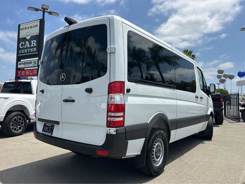 Used 2015 Mercedes-Benz Sprinter 2500 image 12