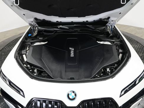 Used 2023 BMW i7 xDrive60 AWD/4WD image 41