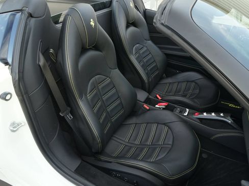 Used 2018 Ferrari 488 Spider RWD image 4