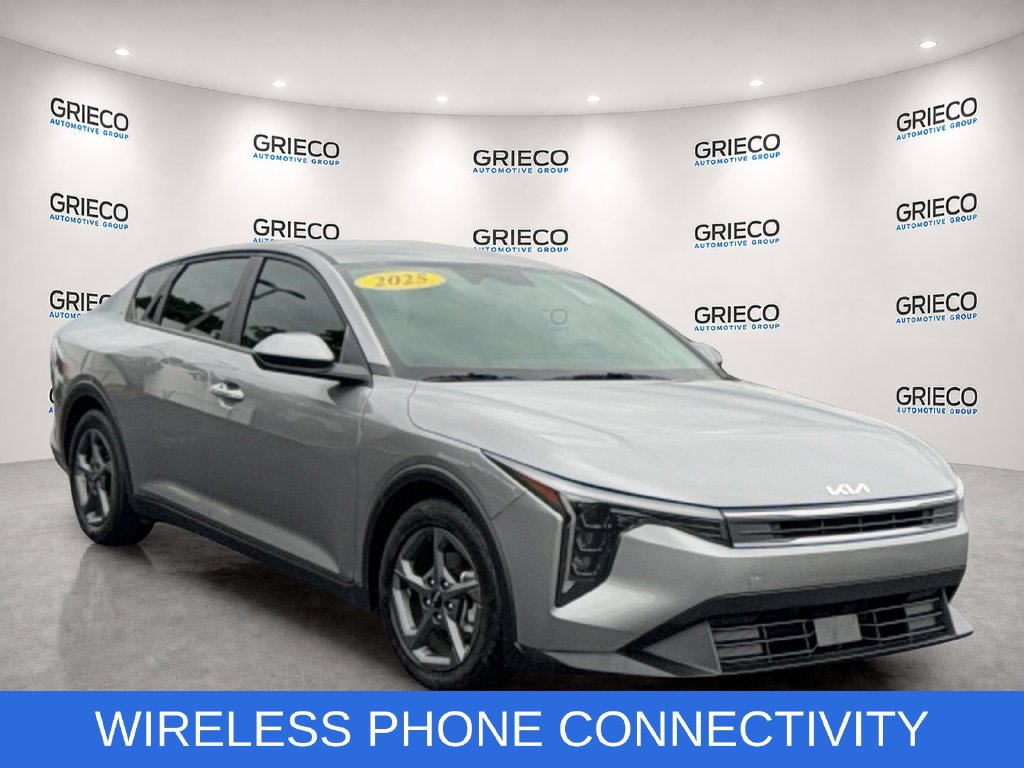 Used 2025 Kia K4 FWD image 1