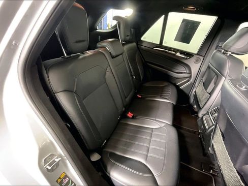 Used 2019 Mercedes-Benz GLE 400 4MATIC image 39