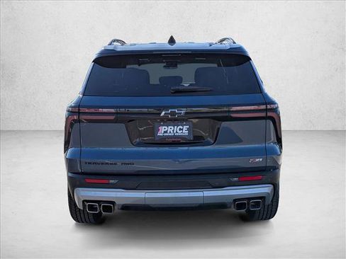 Used 2024 Chevrolet Traverse Z71 AWD/4WD image 8