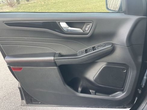Used 2025 Ford Escape ST-Line image 31