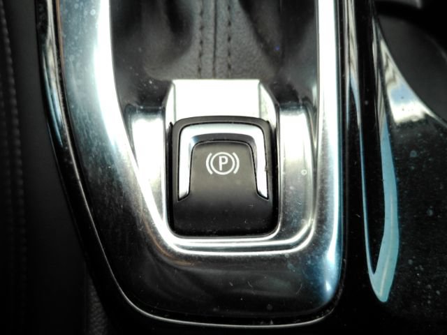 Used 2026 Chevrolet Trax LT w/ Sunroof Package FWD image 44