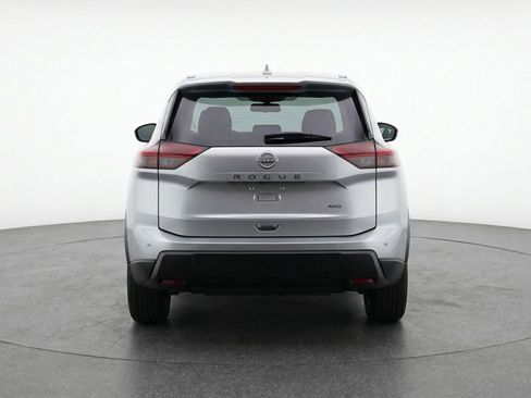 Used 2025 Nissan Rogue SV image 7