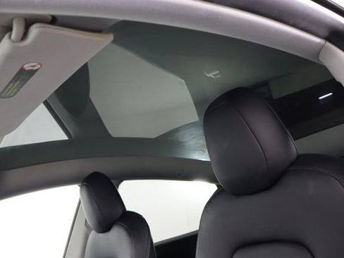 Used 2021 Tesla Model Y 2WD image 15