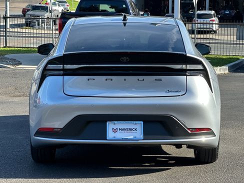 New 2026 Toyota Prius Plug-In Hybrid image 4