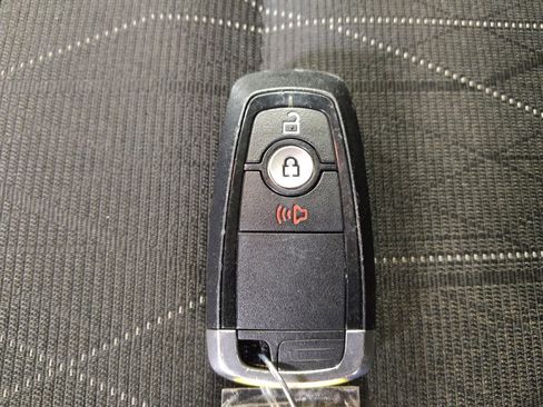 Used 2021 Ford EcoSport SE w/ SE Convenience Package FWD image 32
