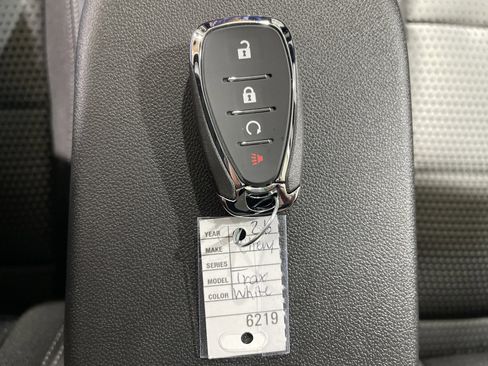 New 2026 Chevrolet Trax LT w/ Driver Confidence Package FWD image 24