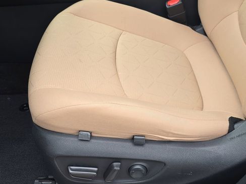 Used 2021 Toyota RAV4 XLE FWD image 26