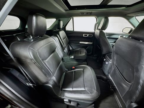 Used 2023 Ford Explorer XLT w/ Equipment Group 202A image 26