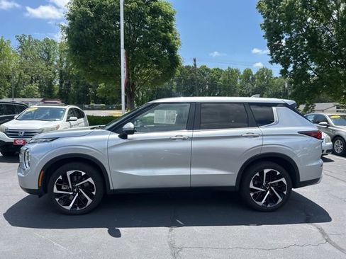 Used 2024 Mitsubishi Outlander SE AWD/4WD image 12