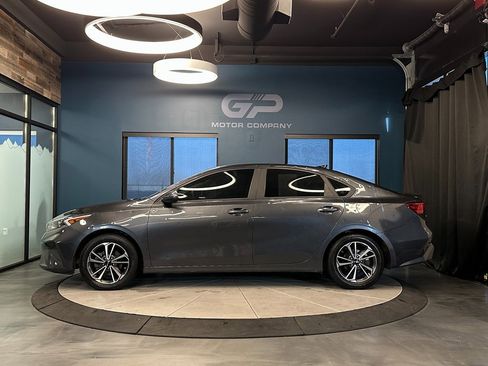 Used 2023 Kia Forte LXS image 5