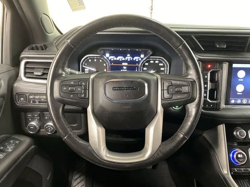 Used 2021 GMC Yukon XL Denali w/ Denali Premium Package image 19