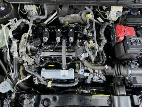 Used 2023 Nissan Kicks SR image 30