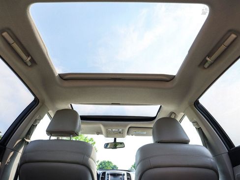 Used 2013 Toyota Venza XLE w/ XLE Premium Pkg AWD/4WD image 6