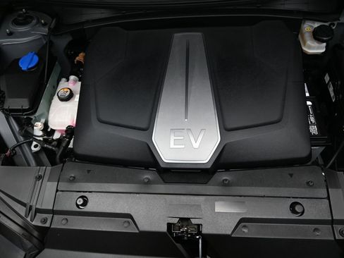 Certified 2022 Kia EV6 GT-Line w/ First Edition Package AWD/4WD image 7