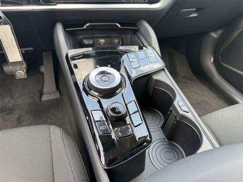 New 2025 Kia Sportage LX image 11