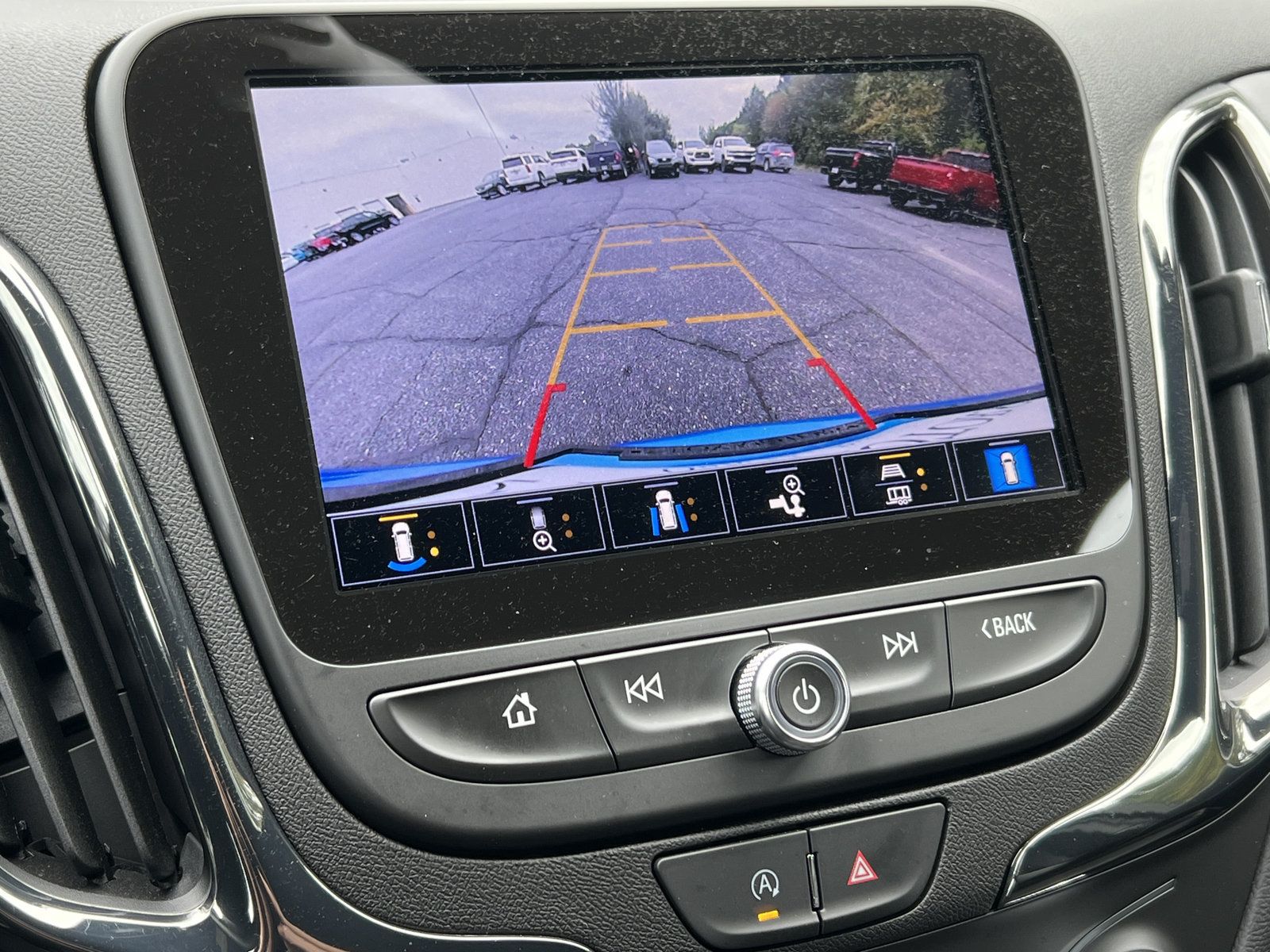 Used 2024 Chevrolet Equinox RS w/ RS Leather Package AWD/4WD image 24