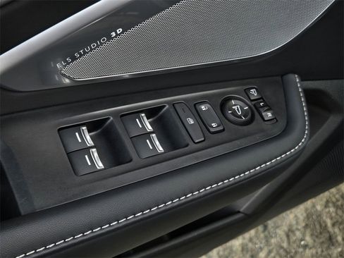 Used 2023 Acura RDX Advance Package image 11