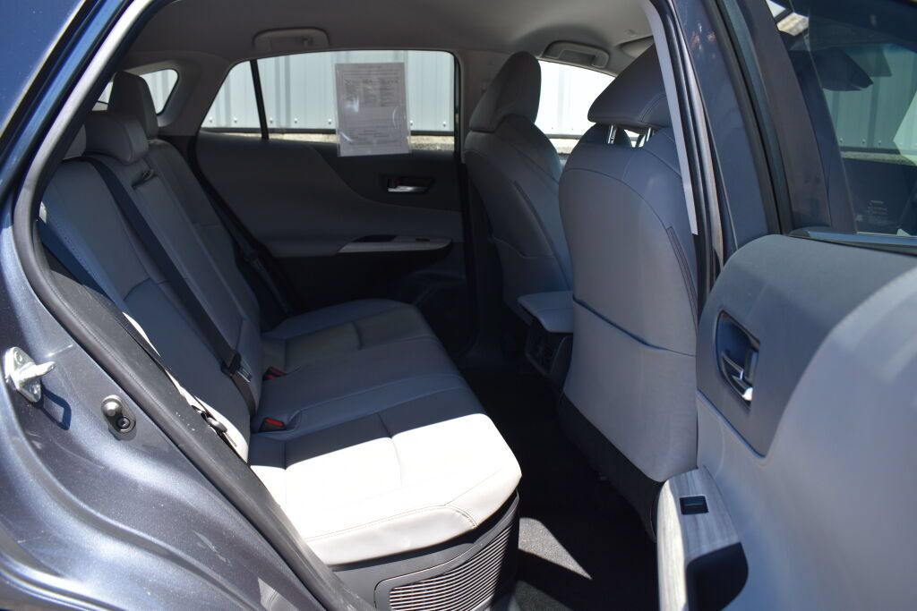 Certified 2024 Toyota Venza XLE AWD/4WD image 23