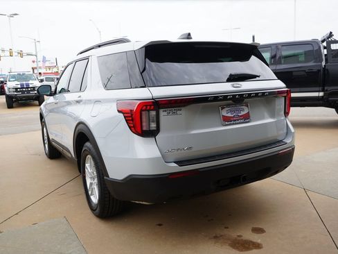 New 2026 Ford Explorer Active RWD image 12
