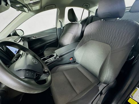 Used 2025 Toyota Camry LE image 13