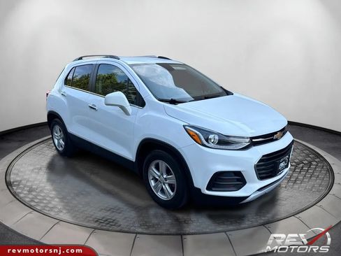Used 2019 Chevrolet Trax LT w/ LT Convenience Package FWD image 7