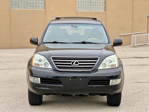 Used 2005 Lexus GX 470 image 2