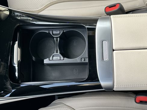 Certified 2025 Mercedes-Benz C 300 4MATIC Sedan image 24