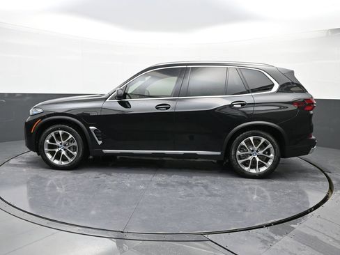 Used 2025 BMW X5 xDrive50e w/ Climate Comfort Package image 2