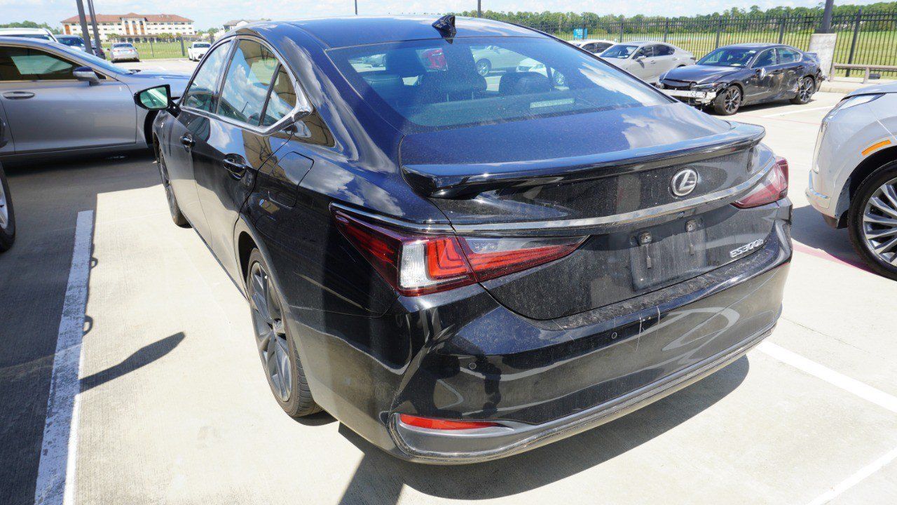 Used 2024 Lexus ES 300h F Sport w/ Accessory Package (Z2) FWD image 7