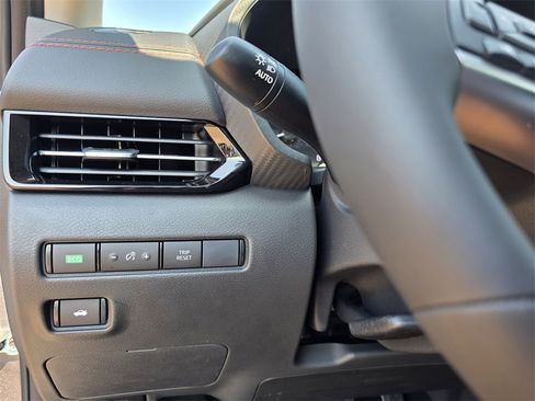 New 2025 Nissan Sentra SR image 15