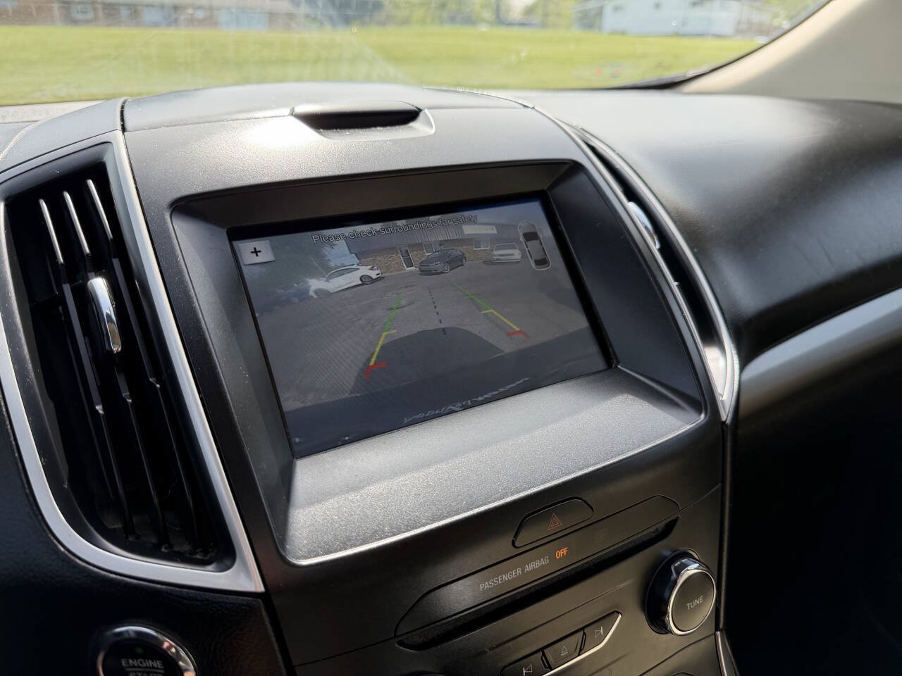 Used 2016 Ford Edge SEL w/ Equipment Group 201A AWD/4WD image 9
