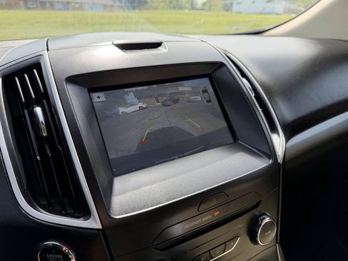 Used 2016 Ford Edge SEL w/ Equipment Group 201A AWD/4WD image 9