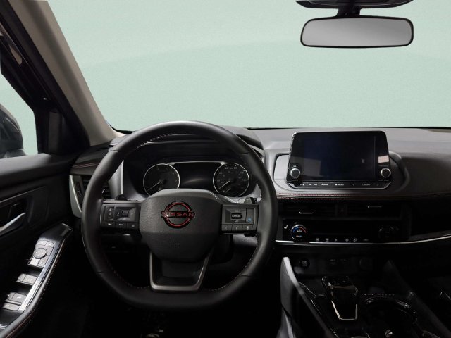 Used 2025 Nissan Rogue SV AWD/4WD image 11
