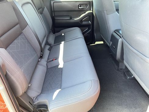 Used 2025 Nissan Frontier SV RWD image 13
