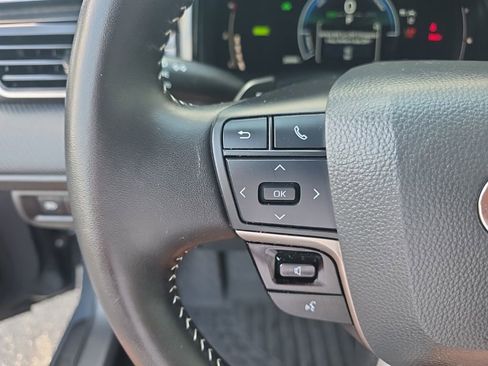 Certified 2025 Toyota Camry SE FWD image 17