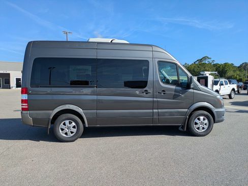 Used 2018 Mercedes-Benz Sprinter 2500 image 3