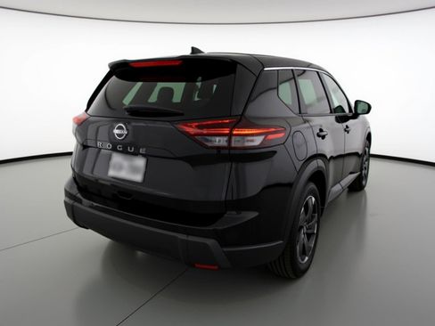 Used 2025 Nissan Rogue SV image 9