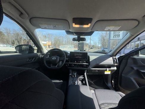 New 2026 Nissan Pathfinder SV image 13