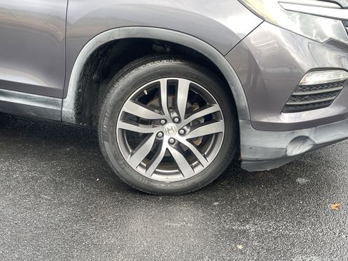 Certified 2017 Honda Pilot Touring image 33