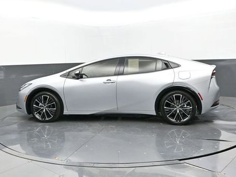 Used 2024 Toyota Prius XLE image 21