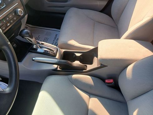 Used 2013 Honda Civic LX image 8